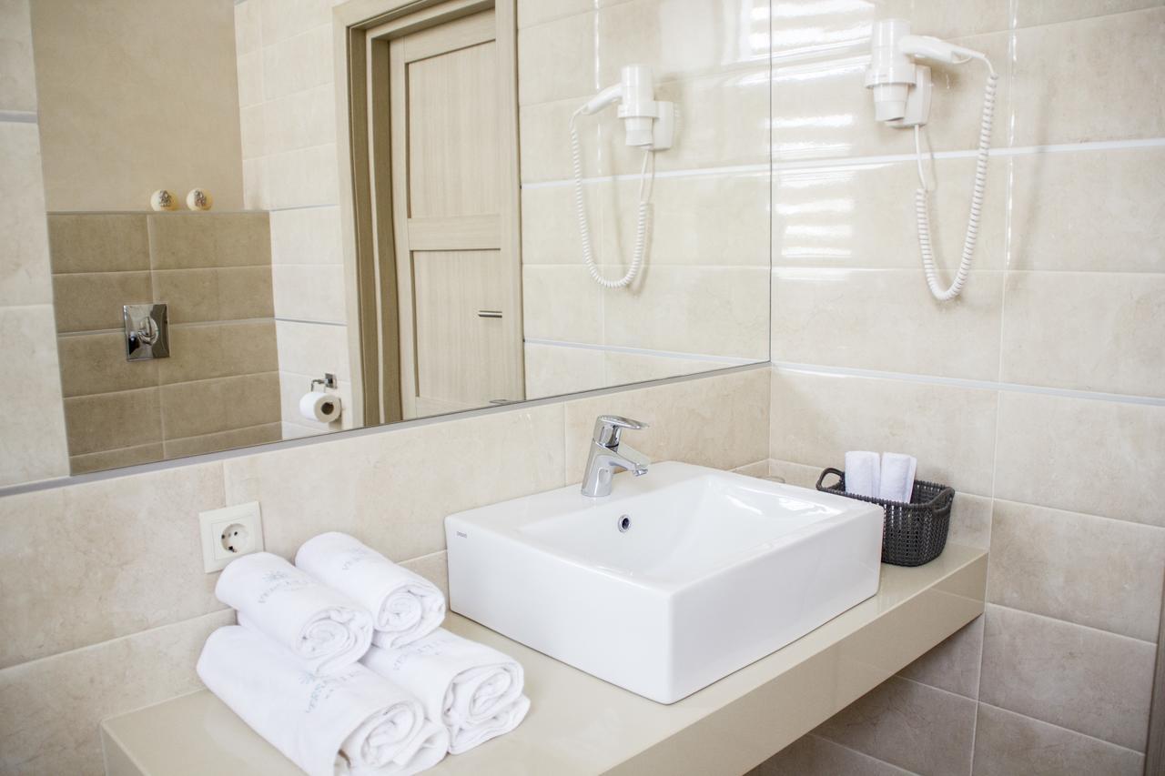 Hotel Versailles Łuck Pokój zdjęcie
