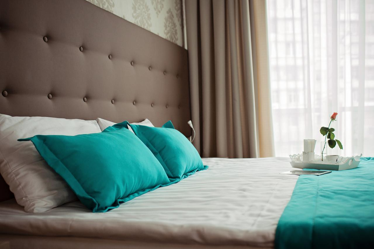 Hotel Versailles Łuck Zewnętrze zdjęcie